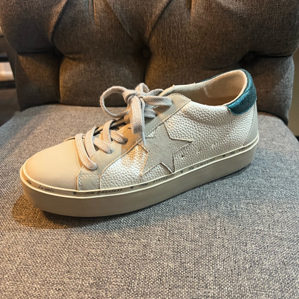 ShuShop Cream and Teal Sneakers